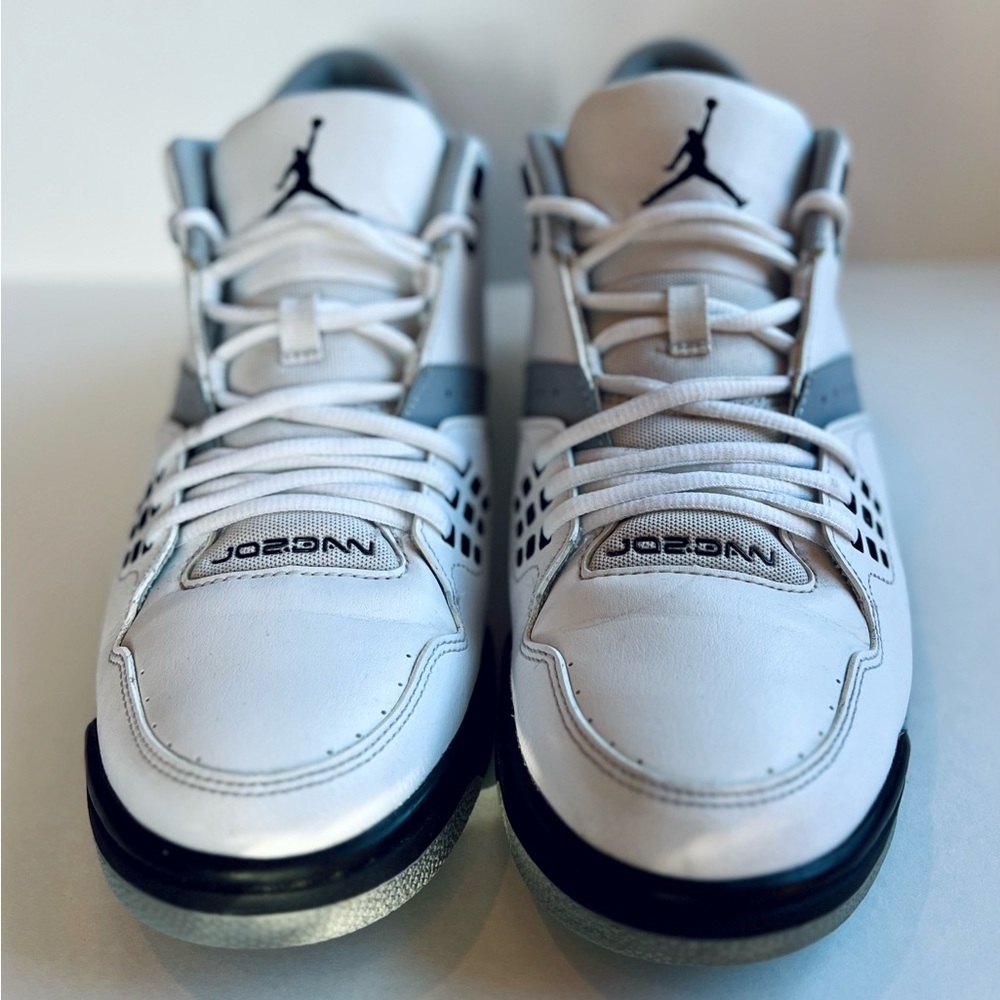 Athletic Sneaker - Men’s sz 10.  May be Fordan’s (Fo-Jordan’s)?